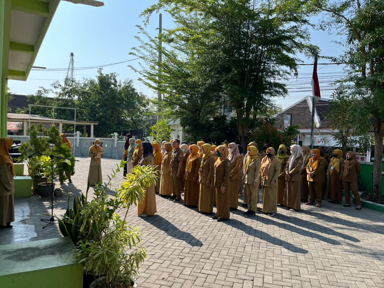 Upacara hari Senin, 19 Oktober 2026